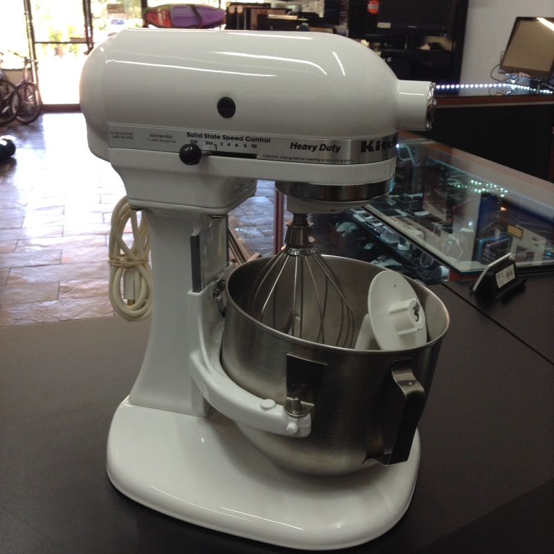 KitchenAid Heavy Duty Lift Stand Mixer Model K5SS & Attachment 325 Watts  for Sale in Miami, FL - OfferUp