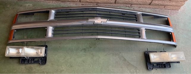 1(contact info removed) Chevy Silverado Front Grille OEM With Headlights