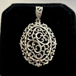 14K White Gold Oval Filigree Scroll Medallion Pendant Bolivia Diamond Cut