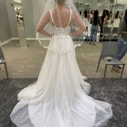 BRAND NEW WEDDING DRESS