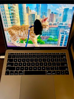 MacBook Pro 13” 2017 — 16GB RAM — Fully Working