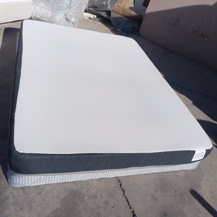 Queen Memory Foam Mattress And Box Spring