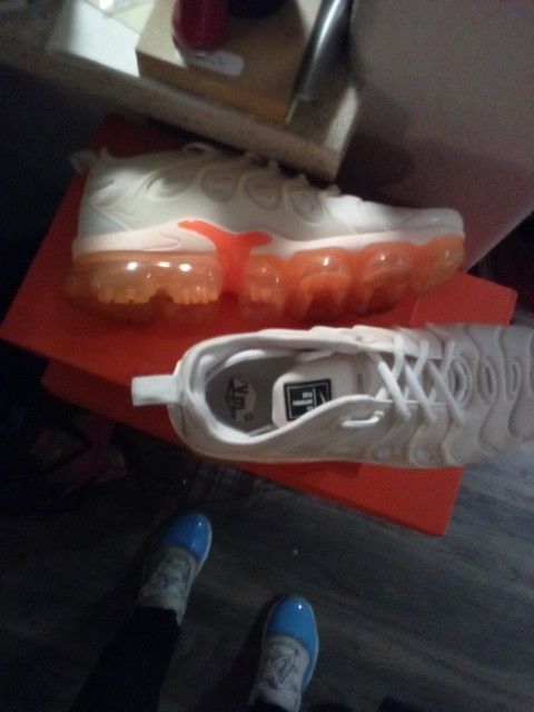 Nike Vapor Air Max Plus Size 9.5