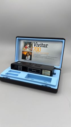 Vintage Vivitar 700 Point And Shoot Camera 24mm 1:7 Lens W/ Original Paper/Case
