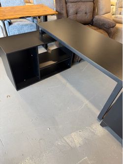 FUFU&GAGA 55.1-in Black Modern/Contemporary Executive desk