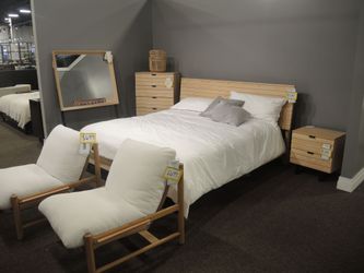 Rotta Rio King Platform Bed - Natural Light Ash | Headboard