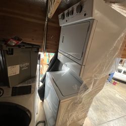 Washer/Dryer stackable 