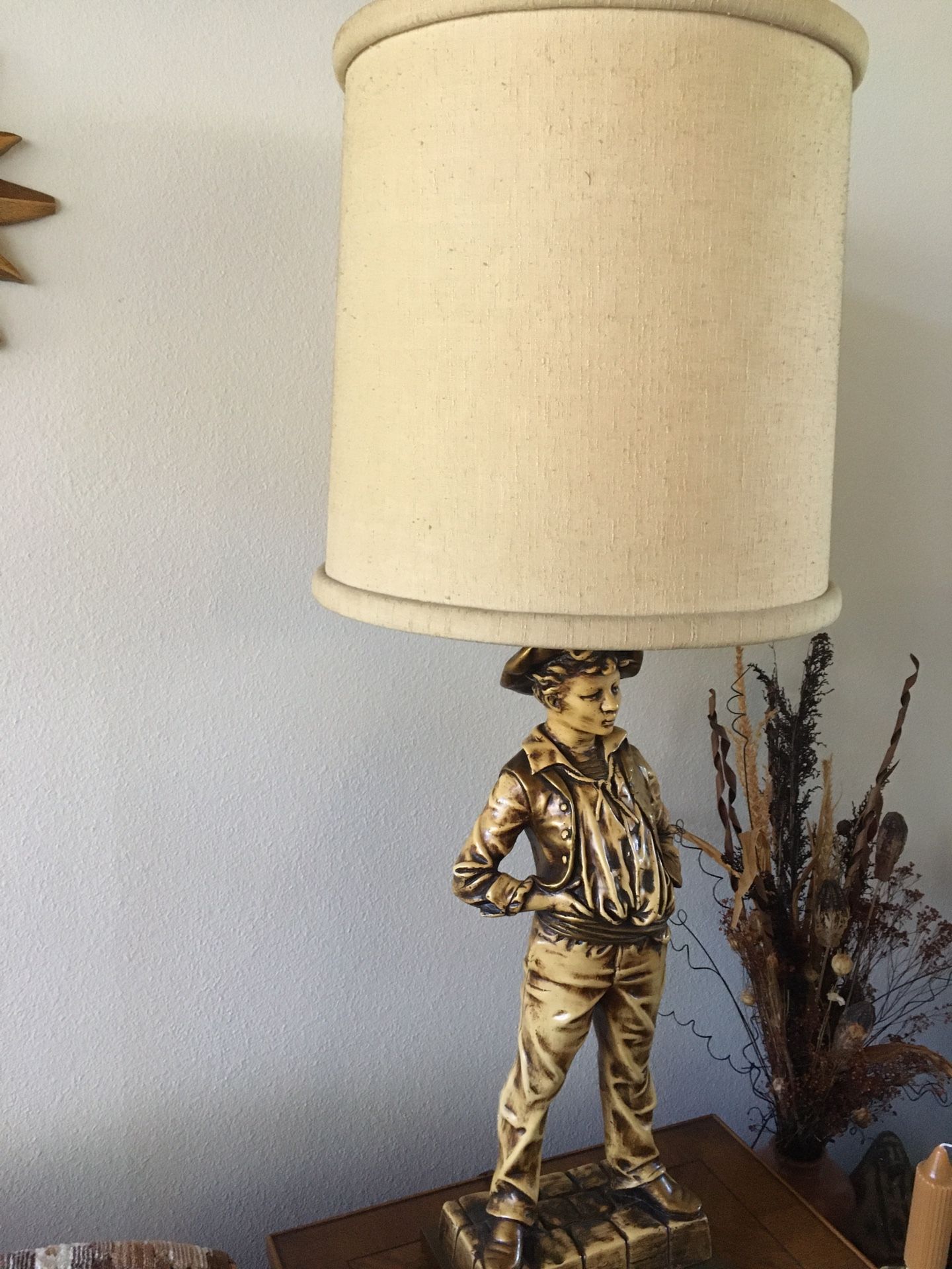 2 Extra large lamps