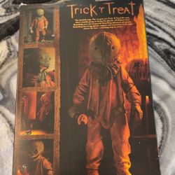 Trick or treat collectible