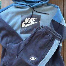 Nike Sweatsuit
