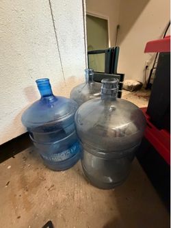 5 gallon water jugs (3)