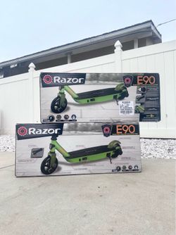 Razor Black Label E90 Electric Scooter