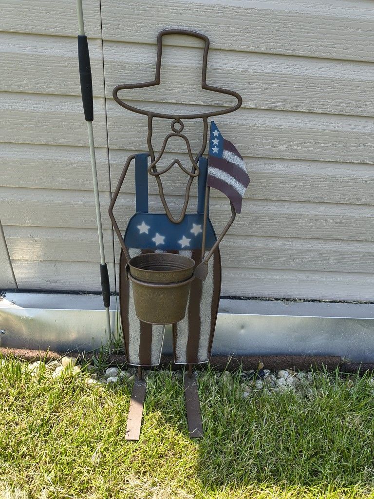 Metal Plant Holder