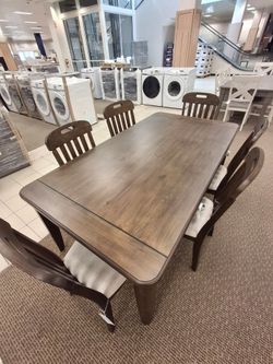Dining table set
