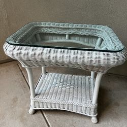 Wicker Table 