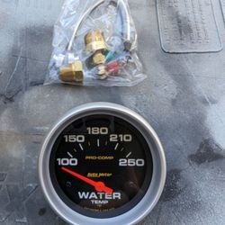 Auto Meter 2 5/8 Diameter Water ,oil ,Amps