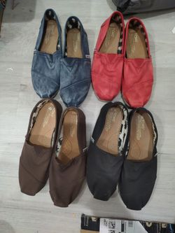 4 Pairs TOMS SLIP ON