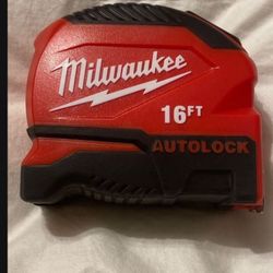 Brand New 16’ Milwaukee Auto Lock Tape Measure 