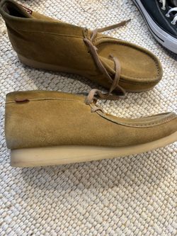 Clarks Suede Wallabee Style Shoes – Tan – Size 13
