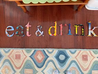 Eat and drink or drink tea decor