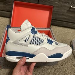 Jordan 4 Military Blue 