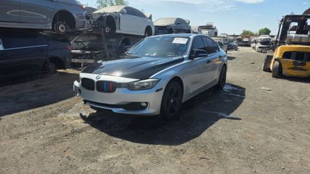 2014 BMW 328I F30 N26 PARTING OUT PARTS FOR SALE PARTES