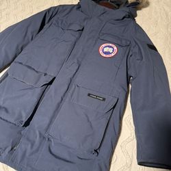 Canada Goose Jacket (M)