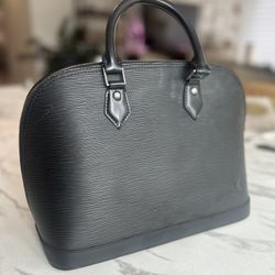 Authentic Louis Vuitton Alma Epi Leather Bag