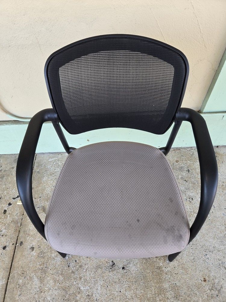 Office Chairs (It's available) READ