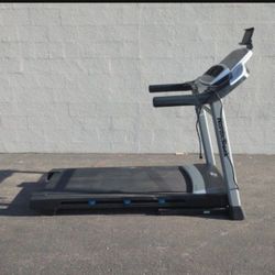 NordicTrack Z 1300i Treadmill for Sale in Phoenix AZ OfferUp