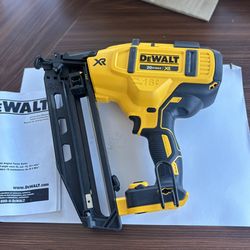 DEWALT 20V MAX XR Lithium-Ion Electric Cordless 16-Gauge Angled Finishing Nailer (Tool Only)