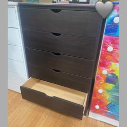 Dresser No Knobs