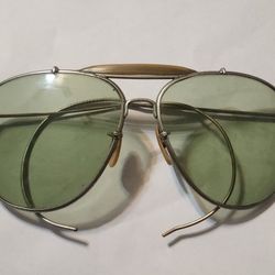Vintage aviator sunglasses