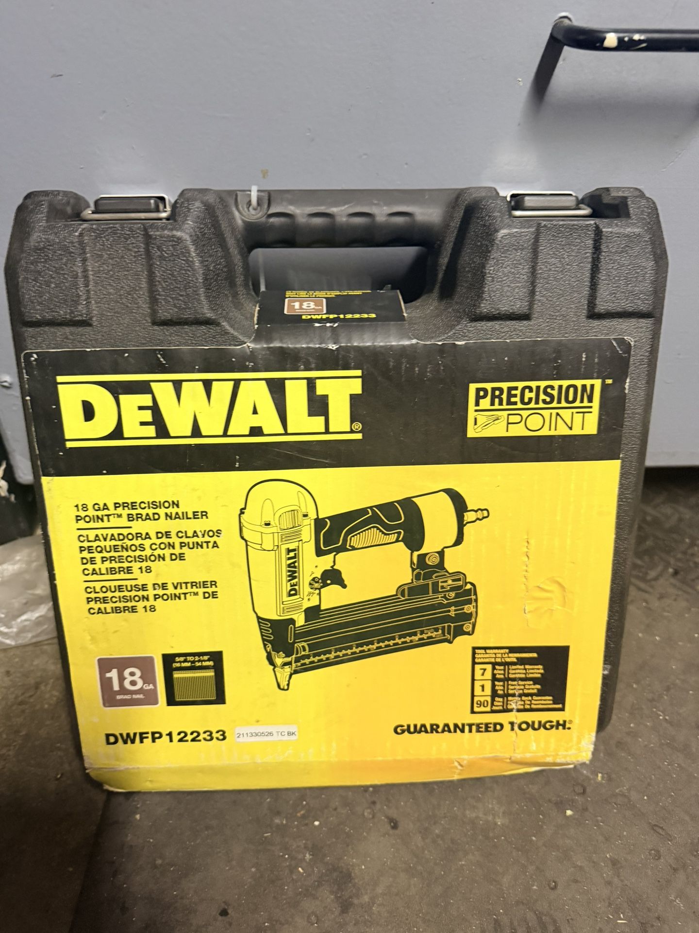 Dewalt 18- Gauge Pneumatic Brand Nailer 