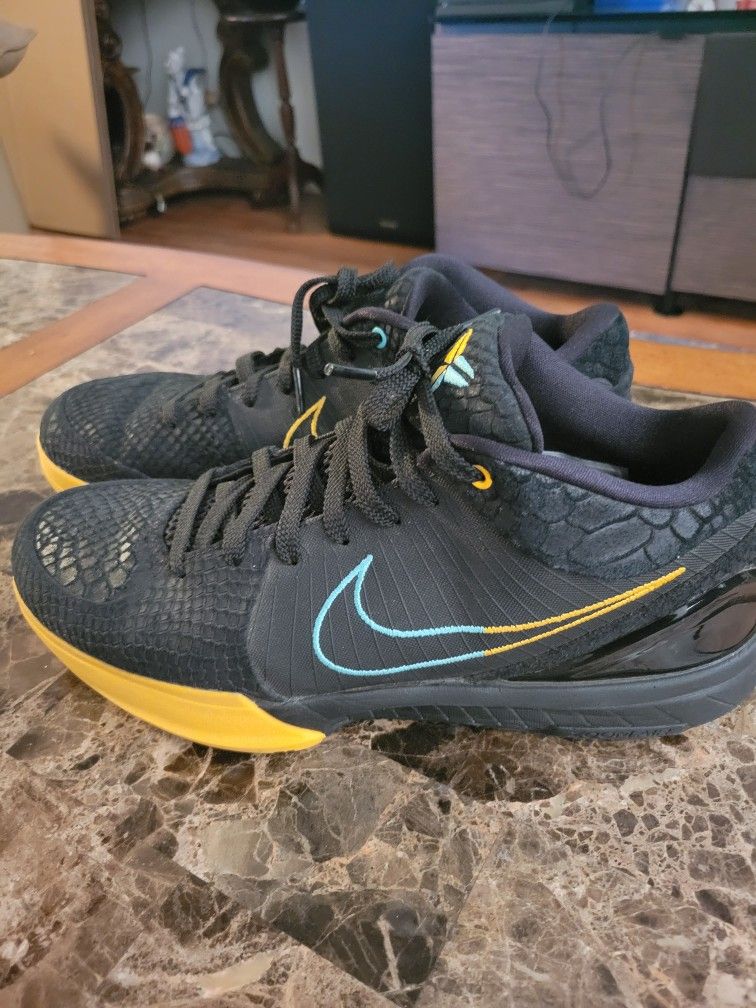 Kobe Bryant Nike Pro Mamba Snakeskin 10.5