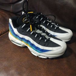 Brand New Women's Nike Air Max 95 'windbreaker' Size 8.5