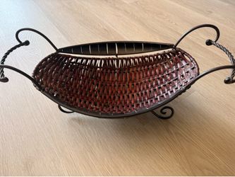 Decorative basket