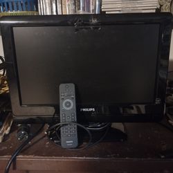 15 Inch Flat Screen Television With Remote Control 
