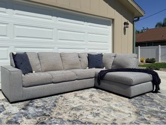 Costco gray Thomasville L shaped sectional DELIVERY AVAILABLE
