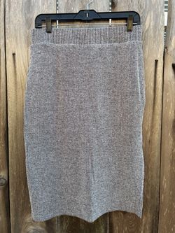 Gray Ribbed Knit Midi Skirt medium