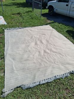 NICE LARGE 8 BY 10 AREA RUG