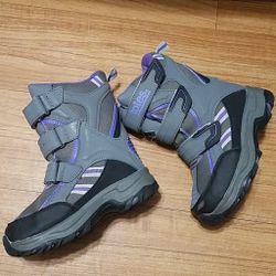Snow boots for girl size 12