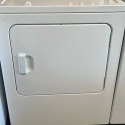 Dryer Kenmore Electric used Good condition working perfect with warranty delivery available 