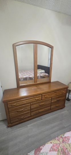 5 pc. Bedroom set
