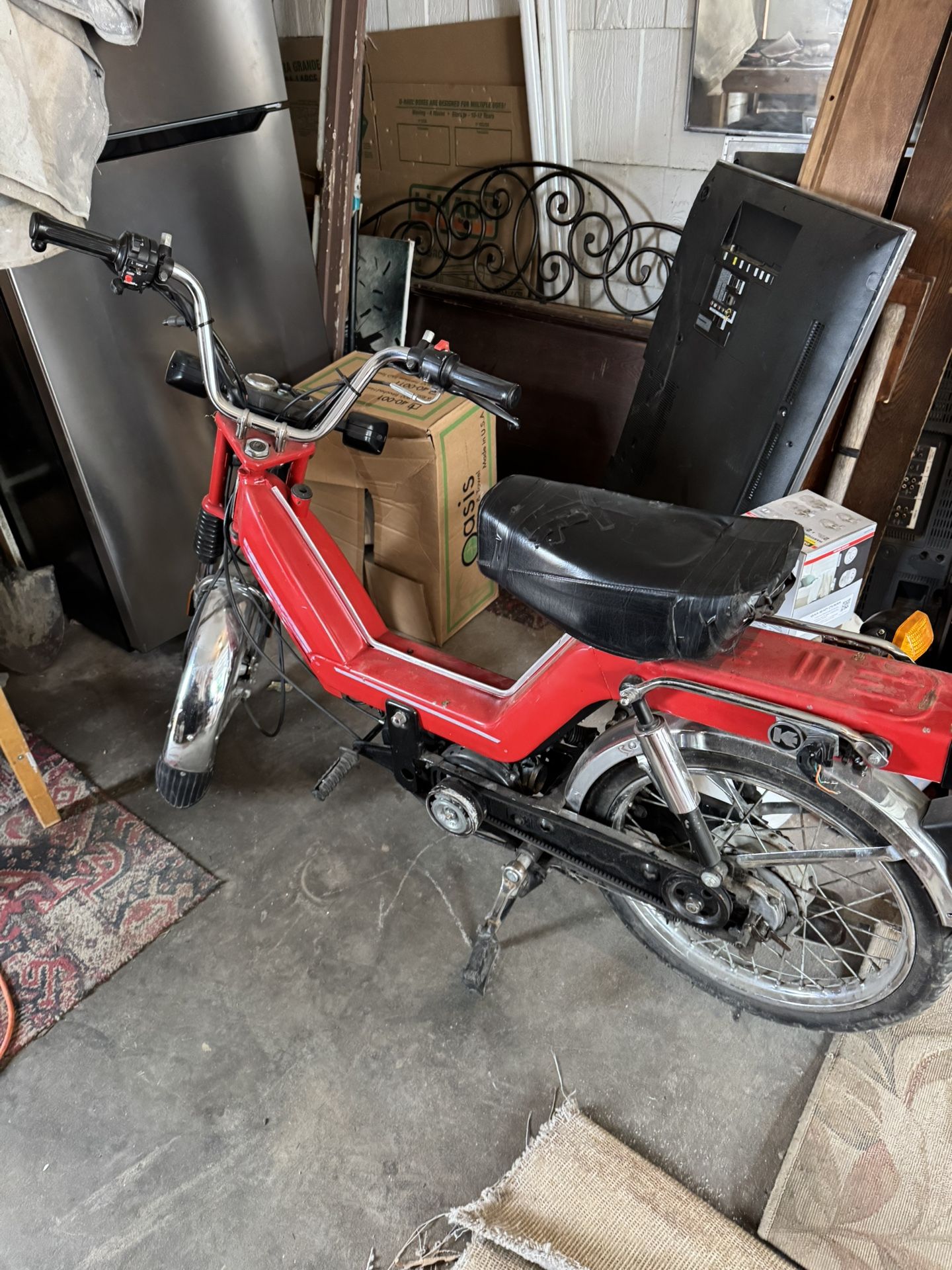 1962 Kinetic Moped