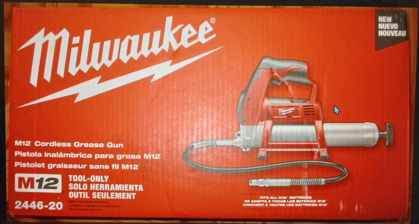 Milwaukee M12 Cordless Grease Gun - New