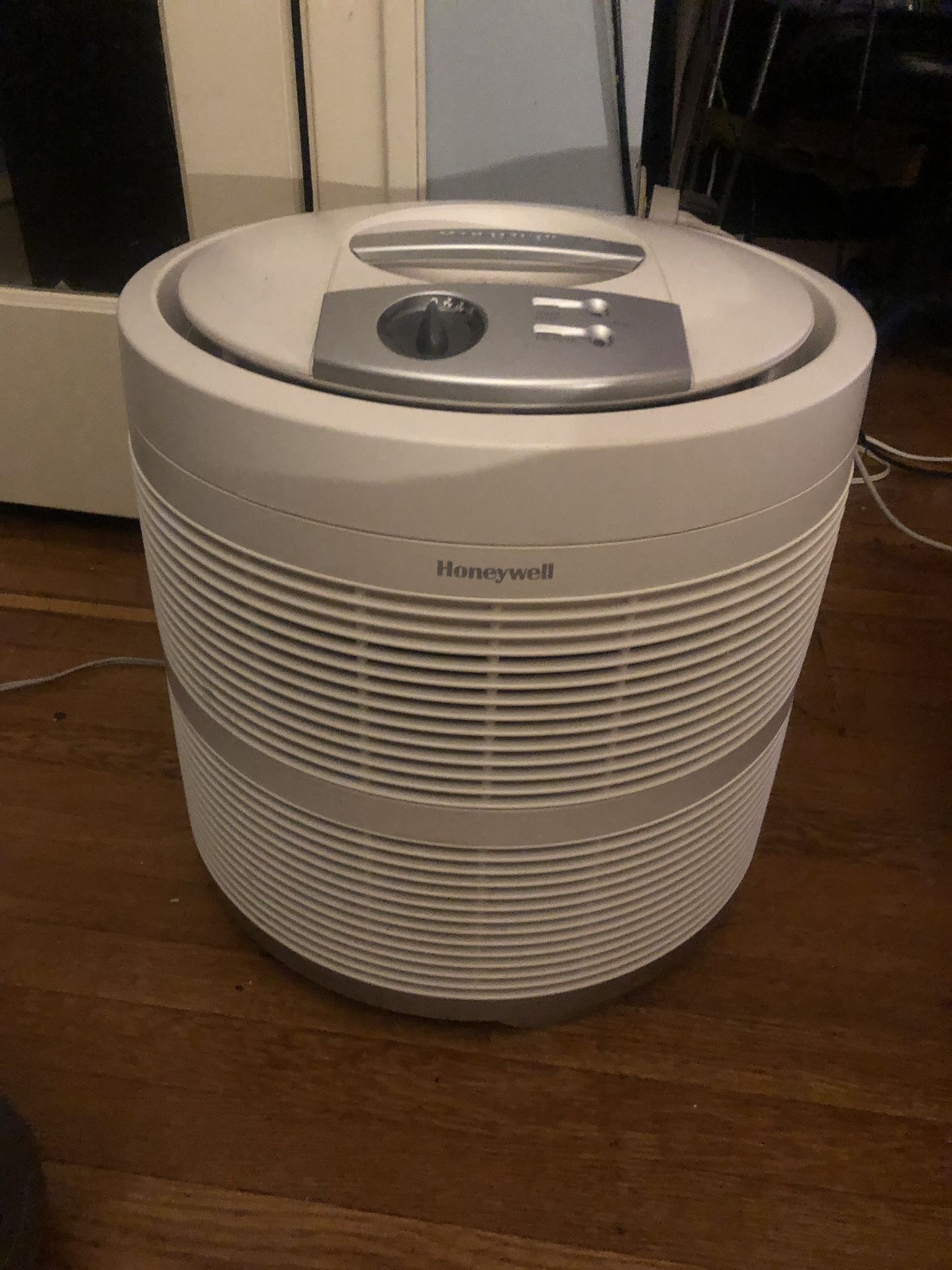 Honeywell (HEPA) Air Purifier Model 50250