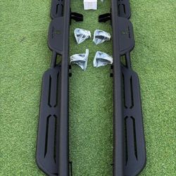 Side Steps compatible with Jeep Gladiator JT (2020–2026) 4-Door — Heavy-Duty Reinforced Steel Side Bars. I am located in Ontario.