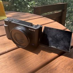Sony ZV-1 Camera — Excellent Condition (Like New) 📸