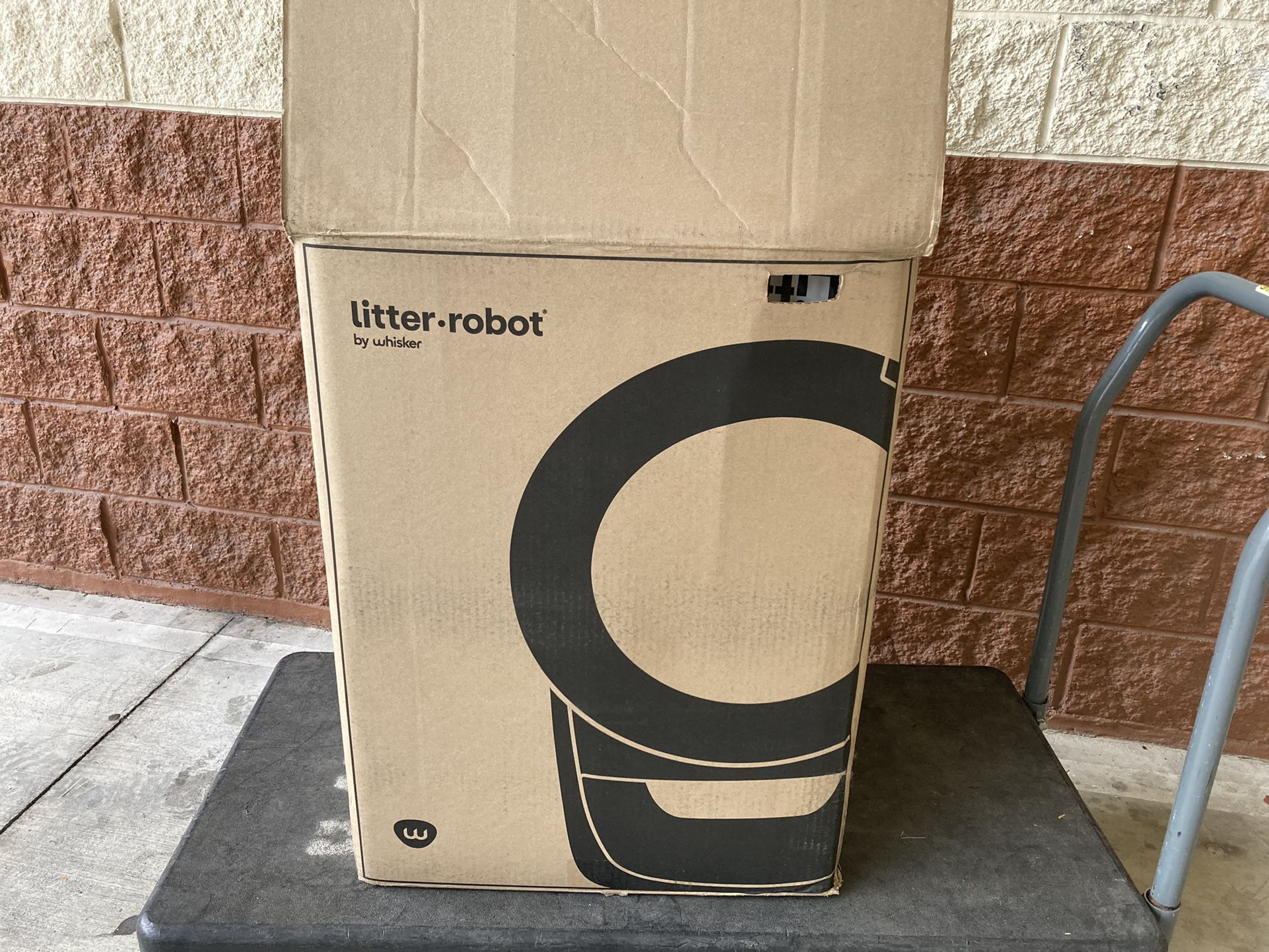 Whisker Litter Robot 4 Smart Self Cleaning Litter Box